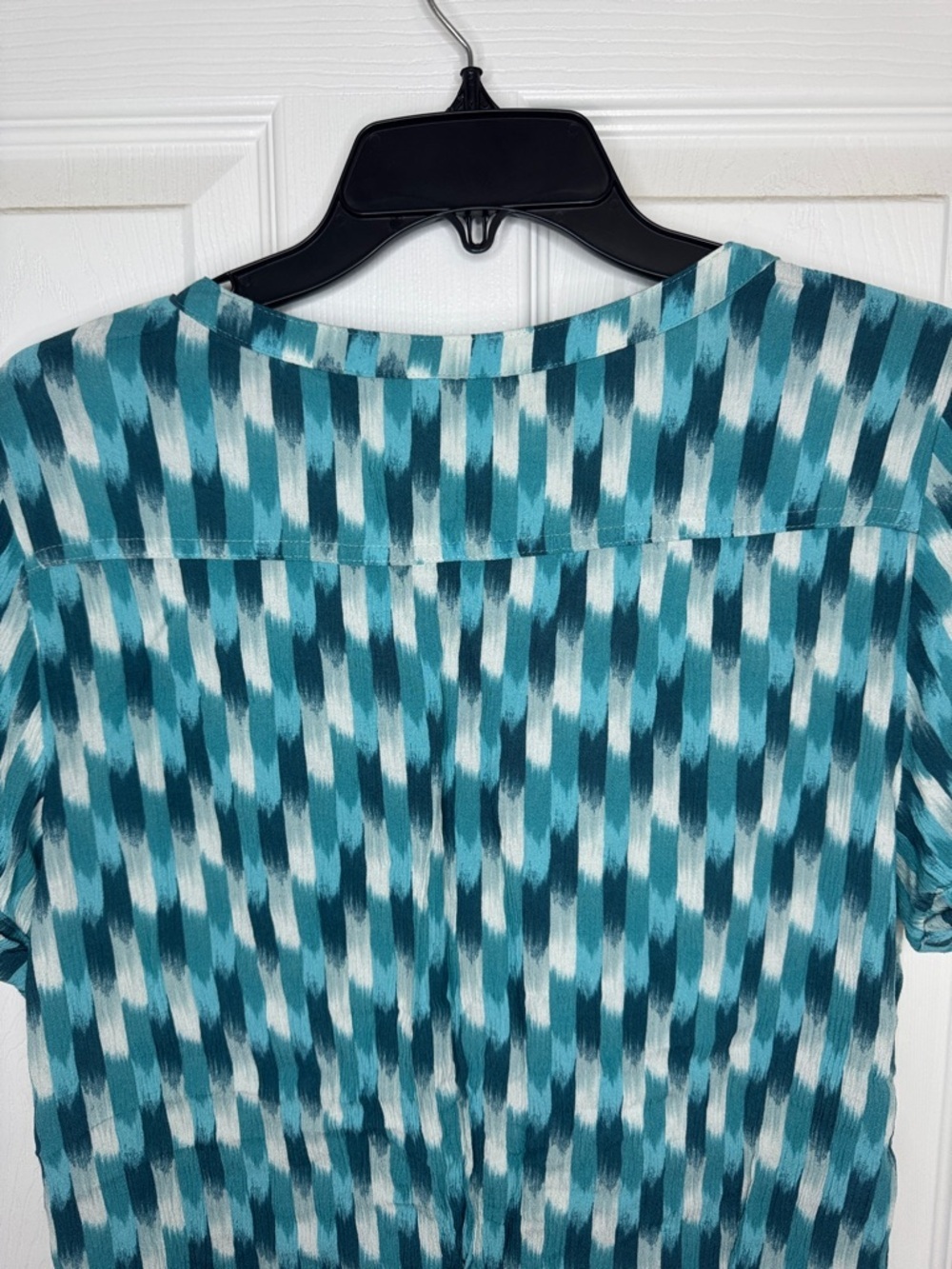 EUC Printed Teal and White Blouse by Sonoma - Picture 7 of 7